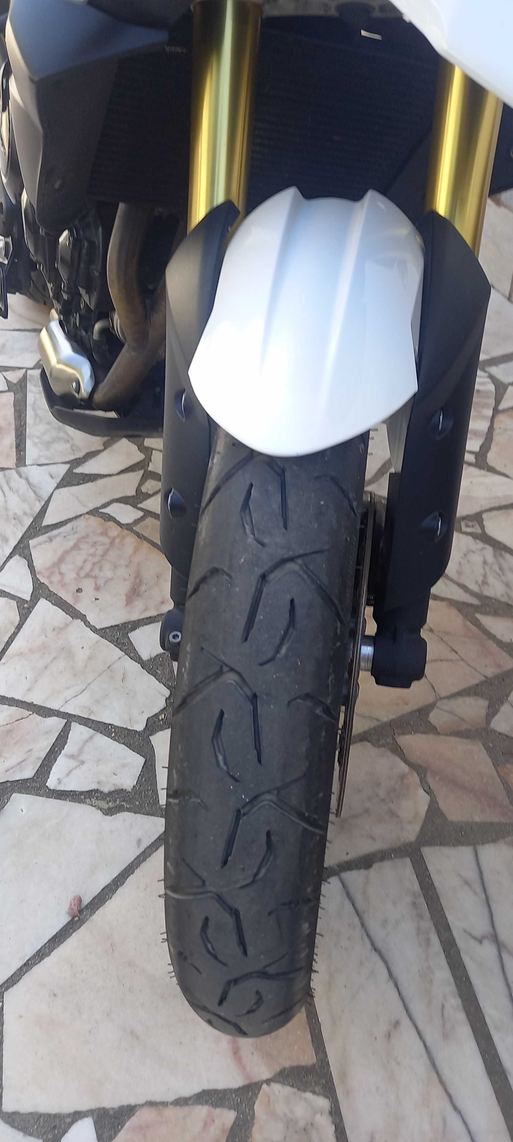 Triumph Tiger 800
