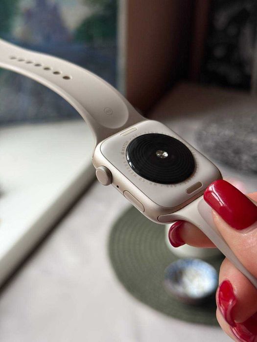 Apple Watch SE 2 (GPS), 40/44 мм — идеальное состояние