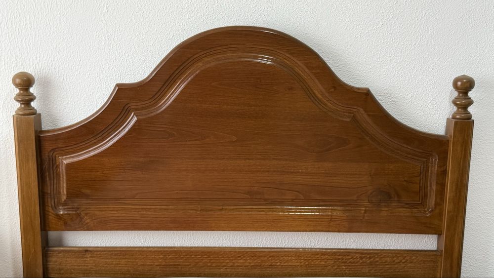 Cama de casal com colchão incluído
