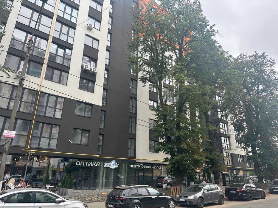 Продаю квартиру поруч парку в новому будинку