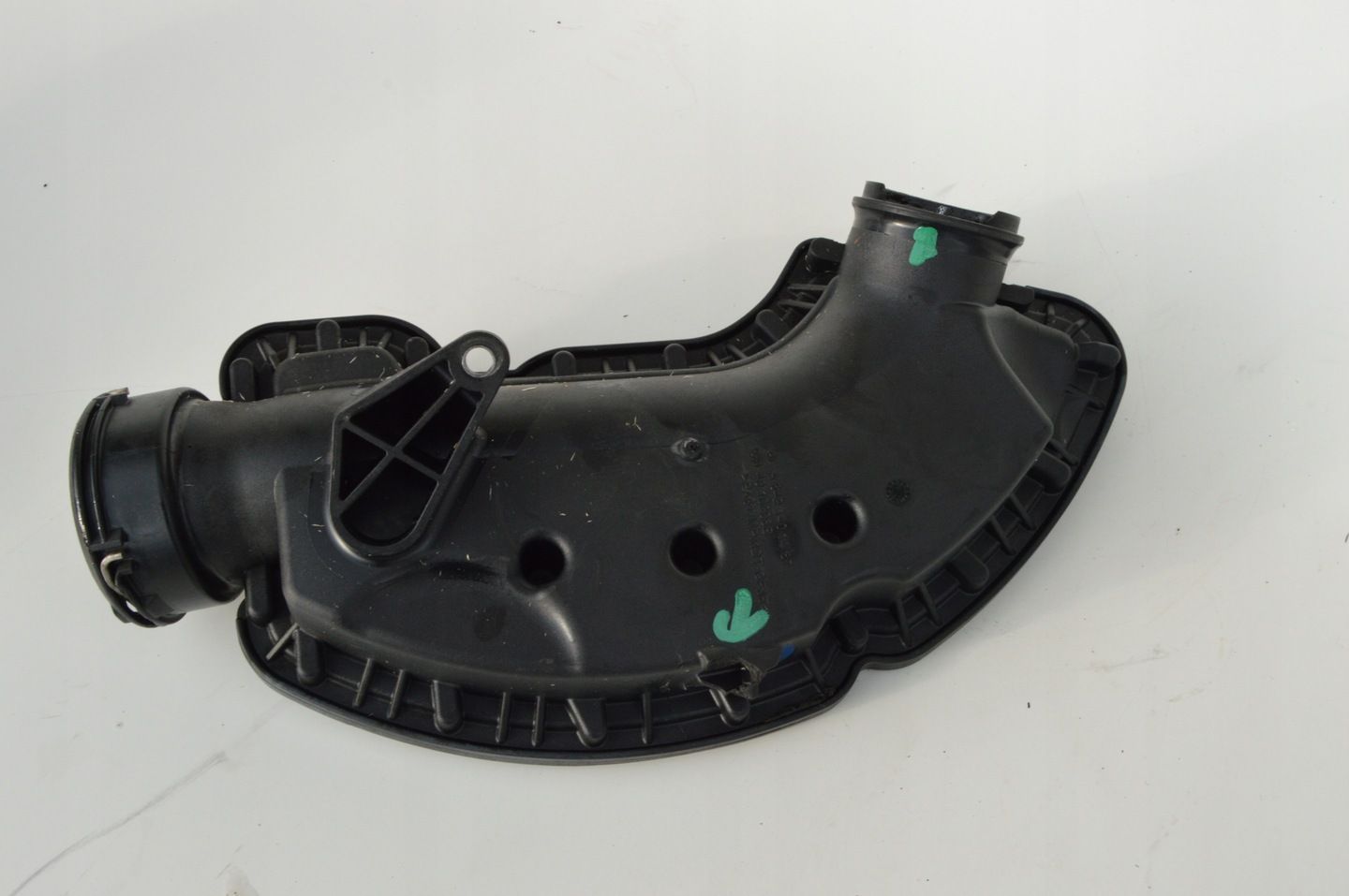 rura powietrza rezonator chrysler 300c a6421401487 3.0 v6 crd a6421401487