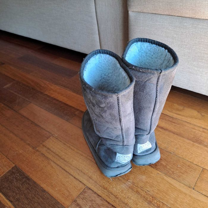 Botas cinza tipo UGG 37-38