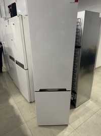 Холодильник No frost Sharp 180 см