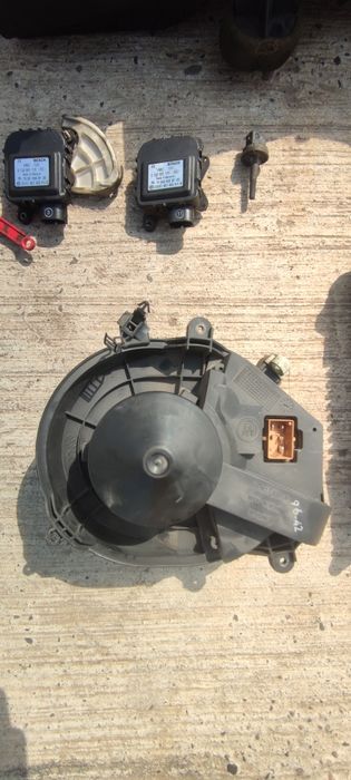 Радиатор печки,радіатор кондиционера, моторчик печки Ауди А4 б5