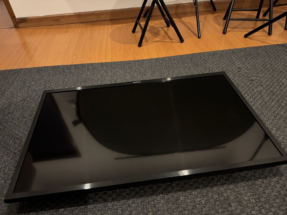 Televisão Samsung 32’ - para arranjo