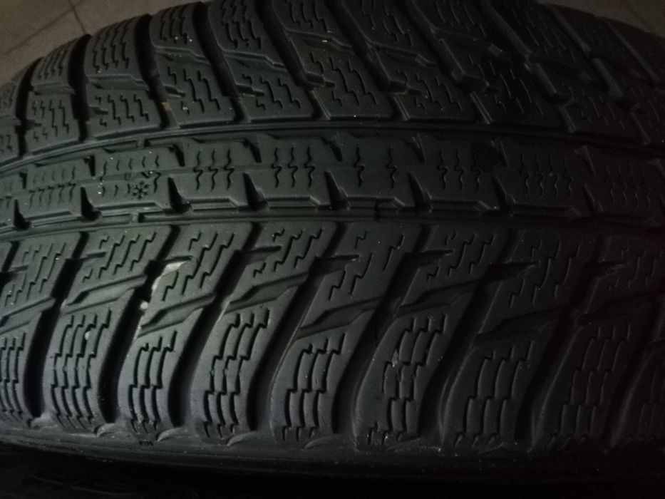 opony 215/70-16 H Nokian WR SUV 3,  4x4, w ładnym stanie