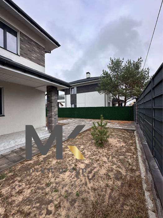 Будинок 2-поверховий із терасою та балконом — Дмитрівка.