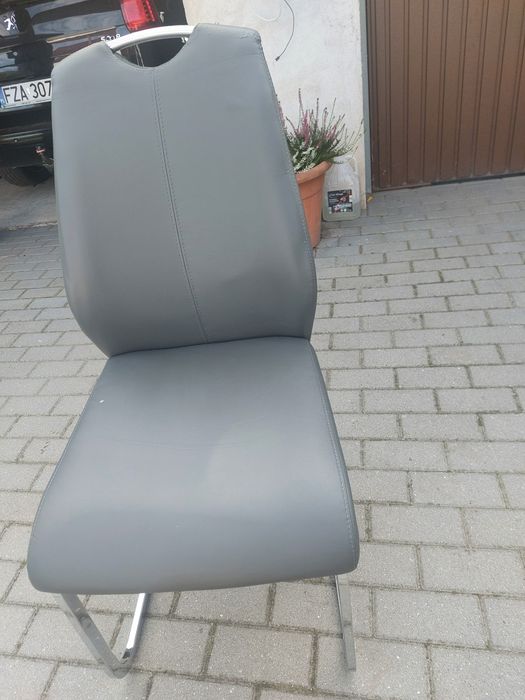 Sprzedam krzesła do jadalni z ekoskóry