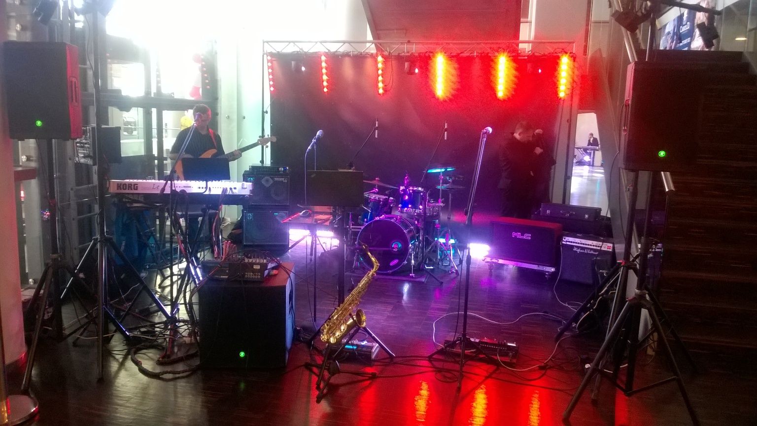 Rampa oświetleniowa 4m z banerem 4x2,5 adj fractal stim