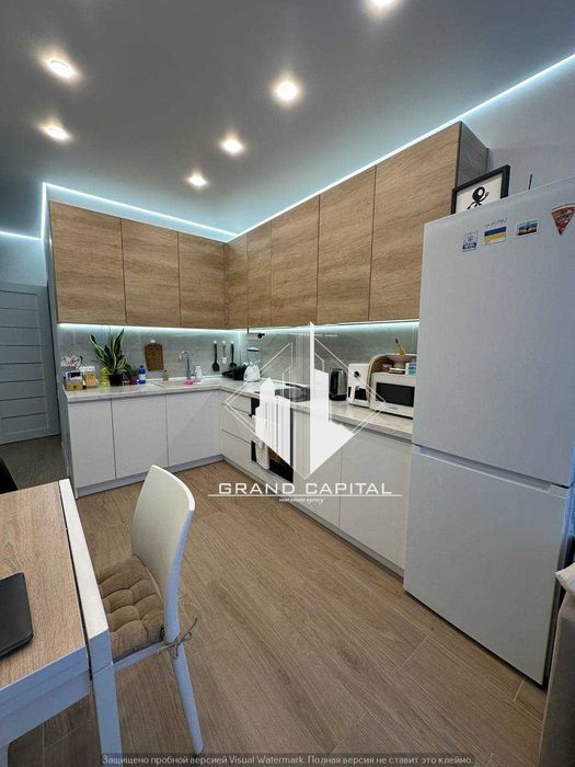 Продам ВИДОВУ 1к квартиру ЖК Каховська/ метро Лівобережна /ГЕНЕРАТОР