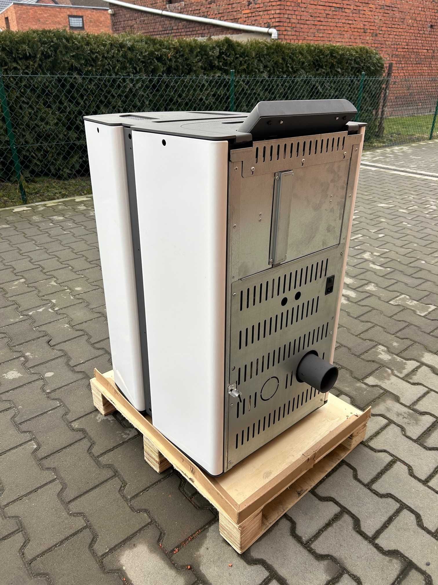 Piec piecyk kominek na pelet pellet 7,1 KW HORIZONT ( SCHENGER )