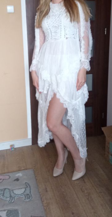 Sukienka ślubna z koronki