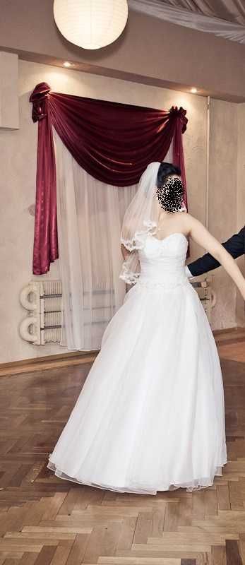 Suknia ślubna model Paula rozmiar M, 38