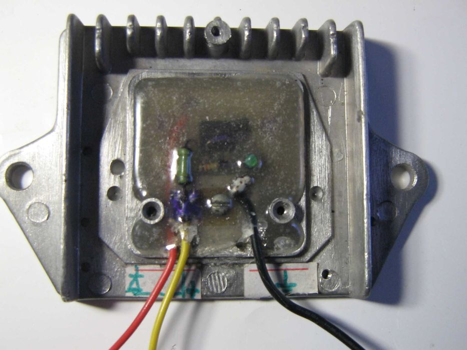 Автомобильный драйвер мощных светодиодов