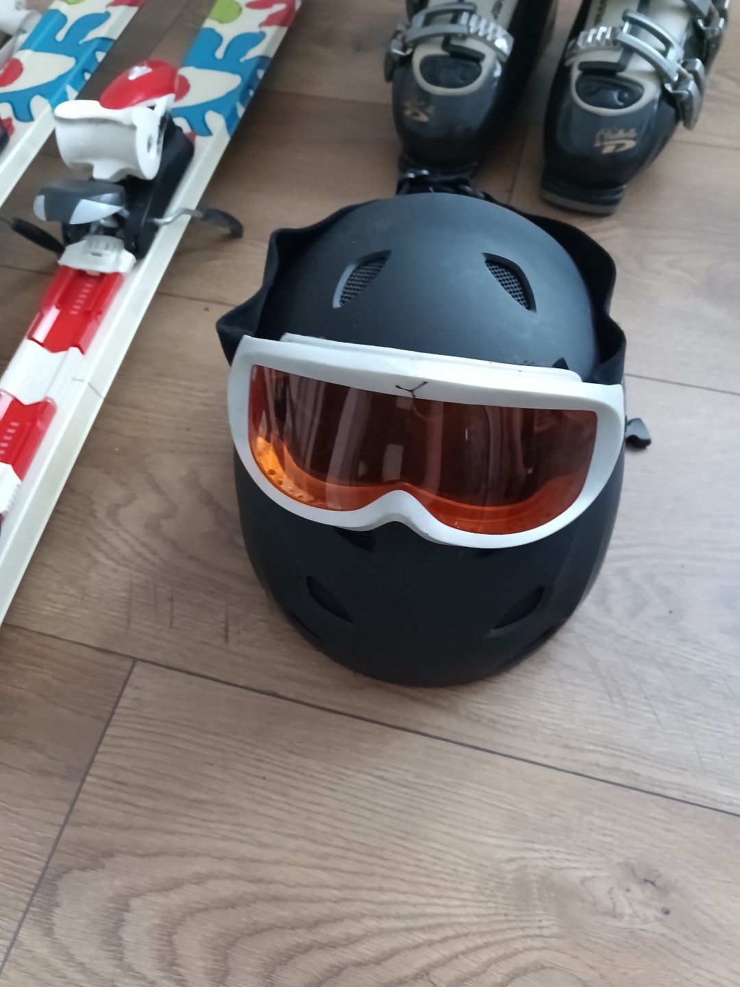 Narty - zestaw narciarski damski. Narty 160 , kijki, kask buty 39-42