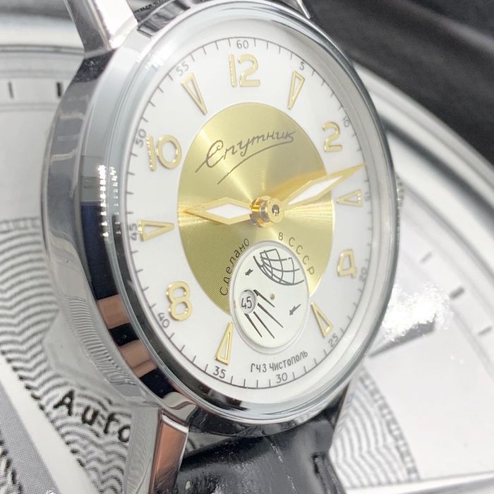Часы новые СПУТНИК КОРПУС нерж. Два стекла победа полет восток ракета
