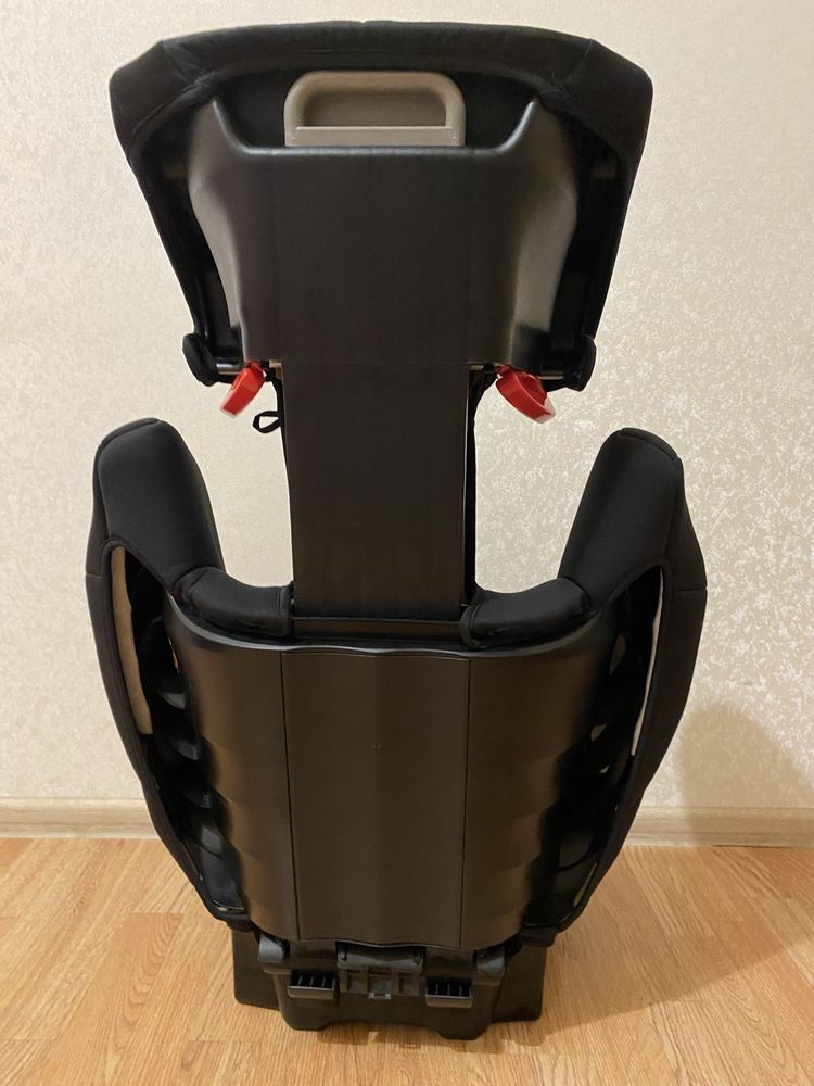 Автокрісло Recaro Nova Eva