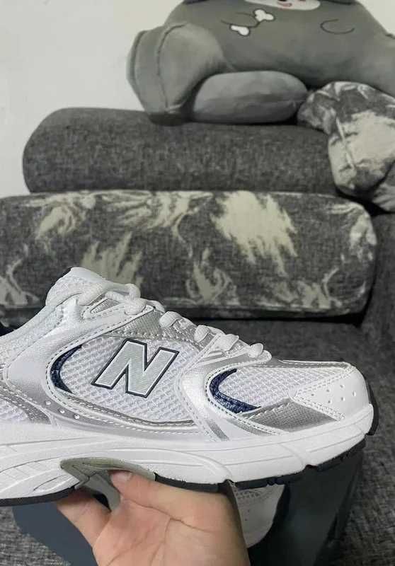Pocieszenie Buty damskie New Balance530 WhiteSrebrnyNB530 Roz.38.5