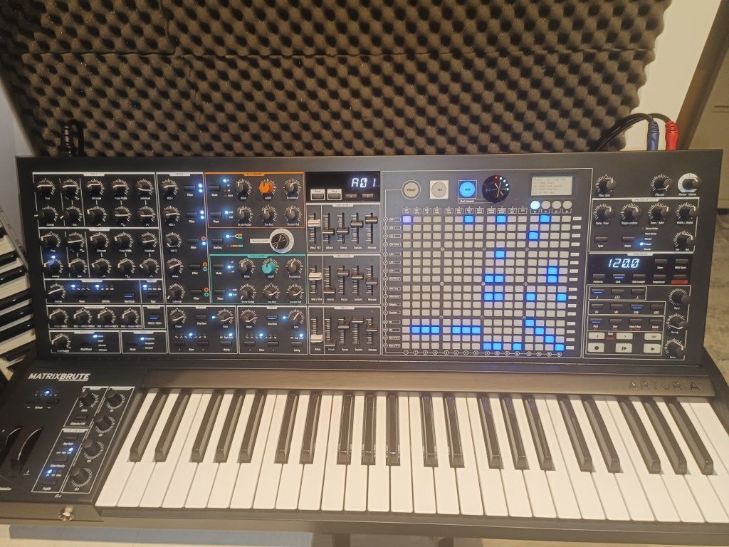 Arturia Matrixbrute Noir