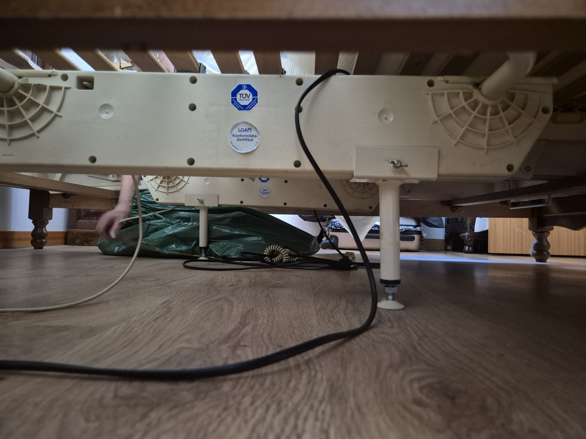 Mobilia de quarto com estrado electrico