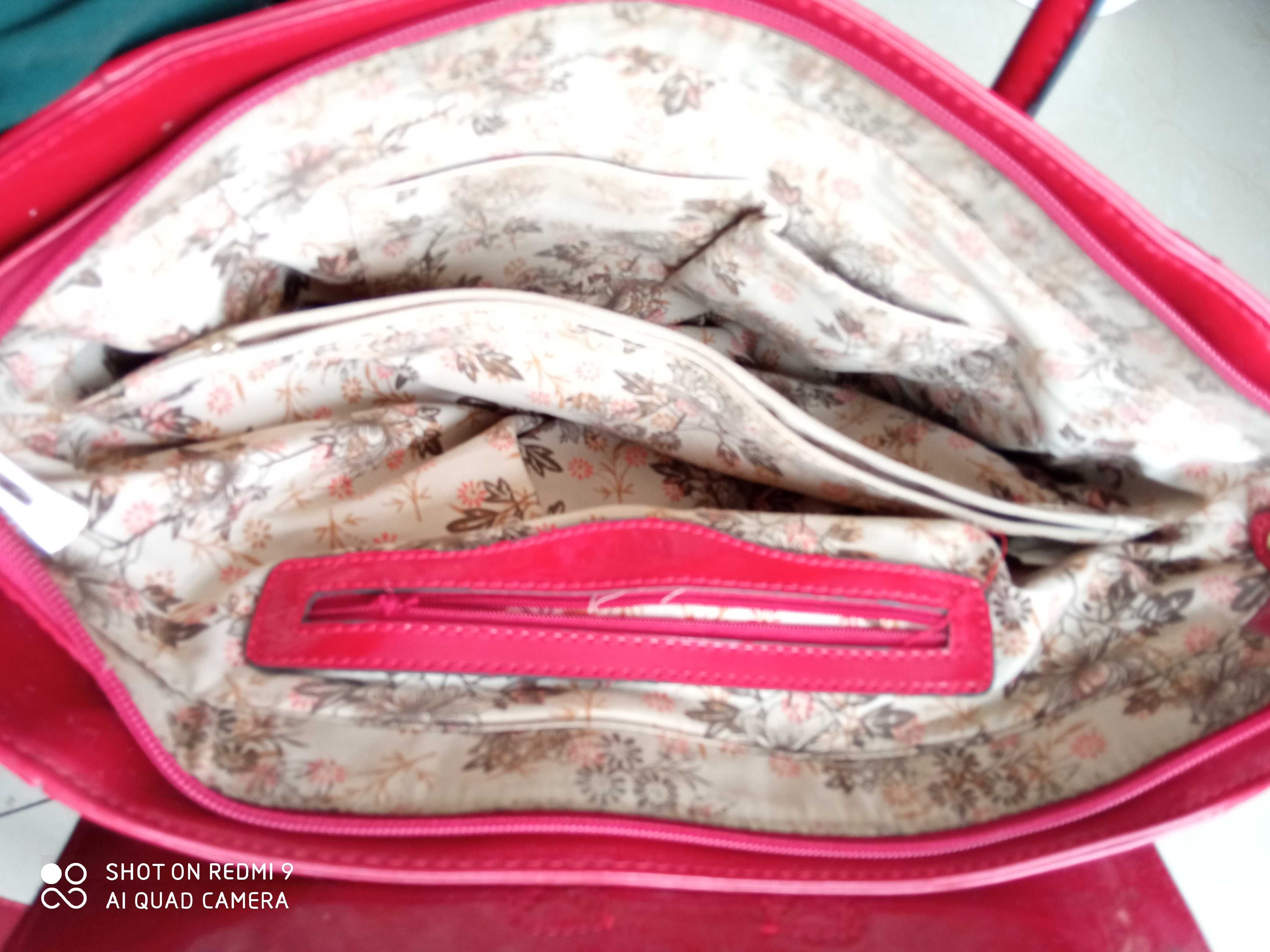 NANUCCI torebka lakierek red 27x40x13 PU