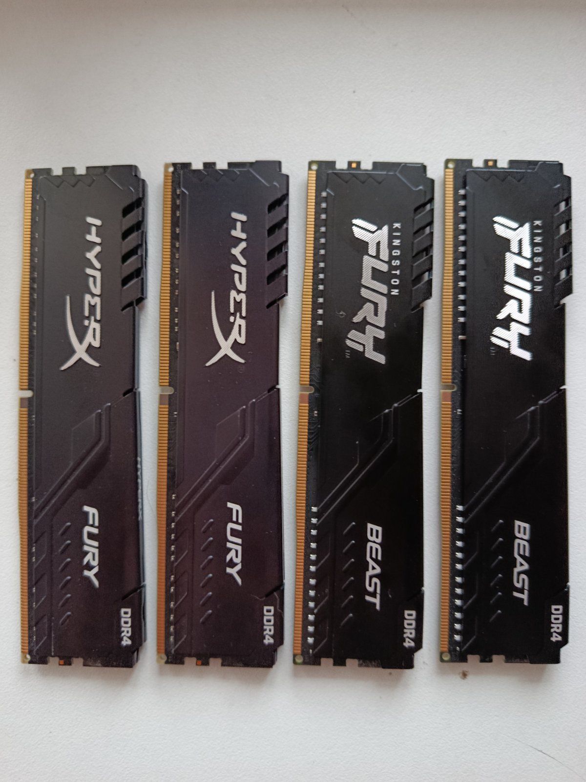 Оперативна пам'ять 4 по 8 HyperX DDR4-3200