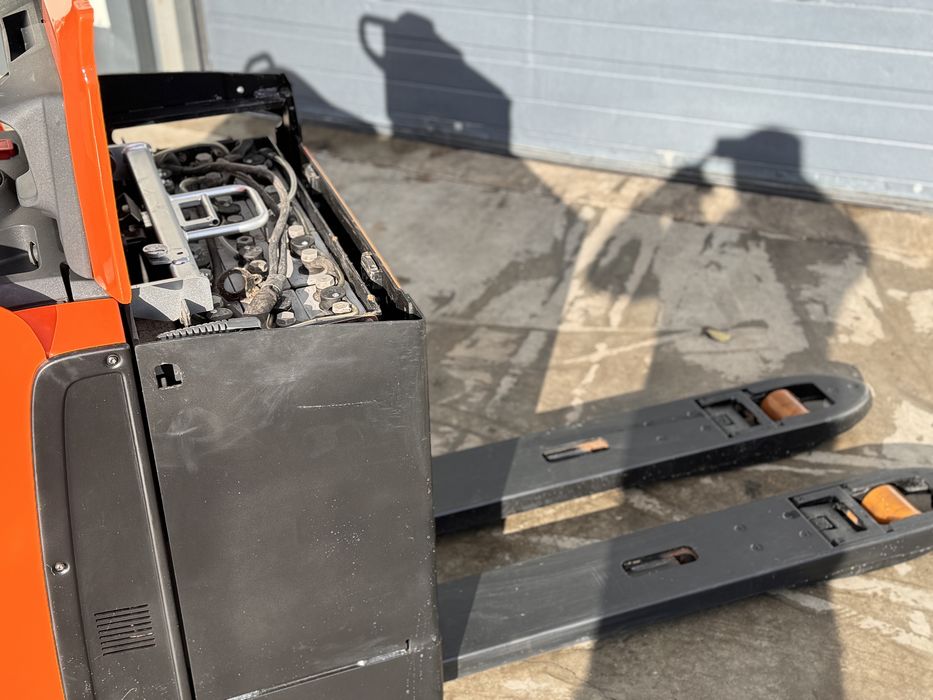 Toyota BT LPE220 Rydwan paleciak elektryczny do załadunków JAK NOWY!