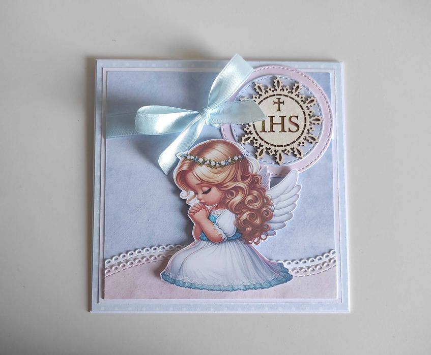 Kartka ręcznie robiona na Komunię Świętą z dziewczynką-aniołkiem