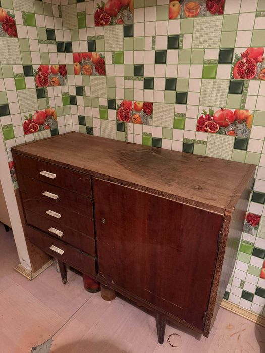 Віддам безкоштовно меблі