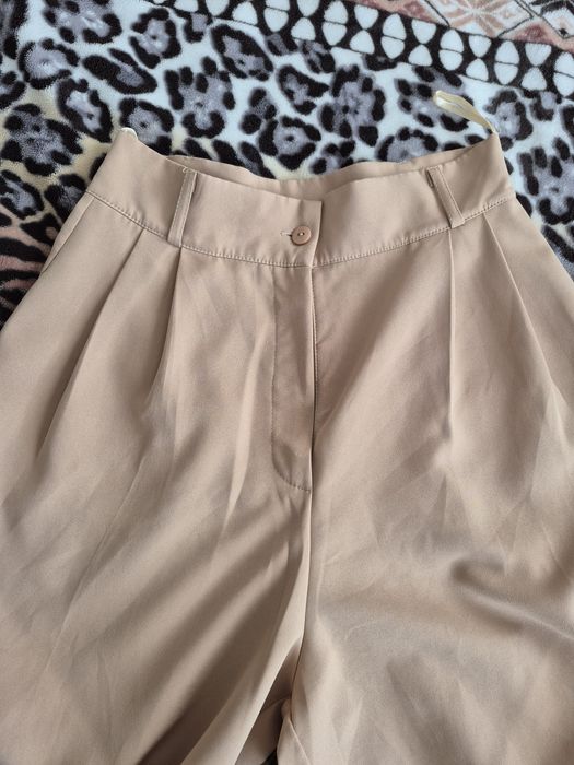 Штани кльош бежеві