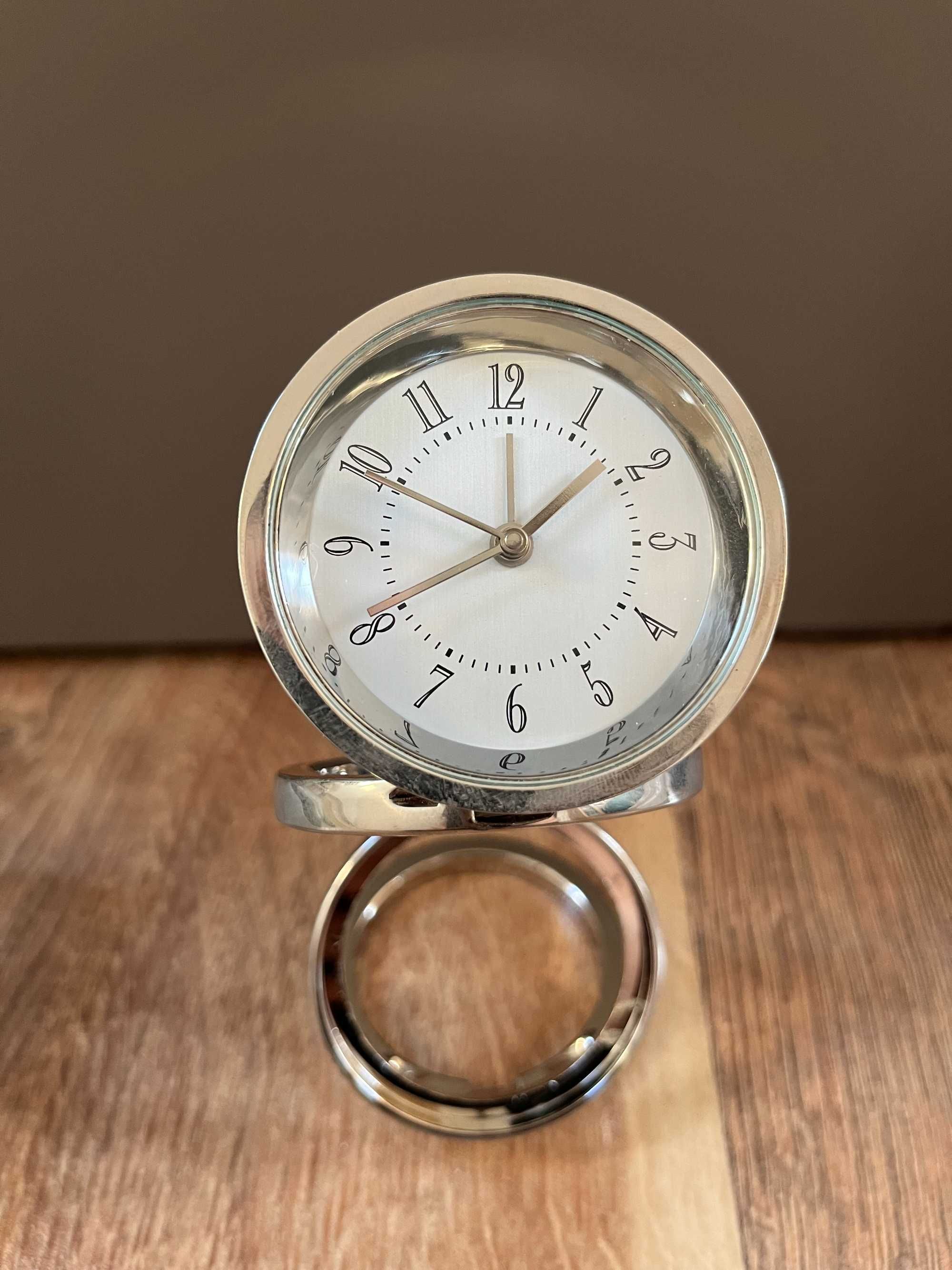 Zegarek alarmowy "Stapel" Foldable Metal Alarm Clock