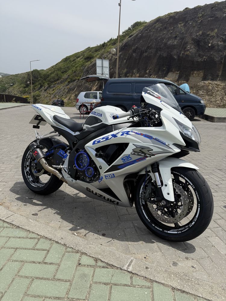 Gsxr 750 de 2012  k8 k9 l0 NACIONAL!