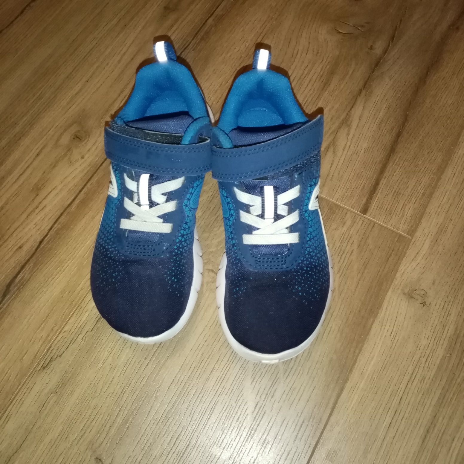 Buty sportowe lekkie 29