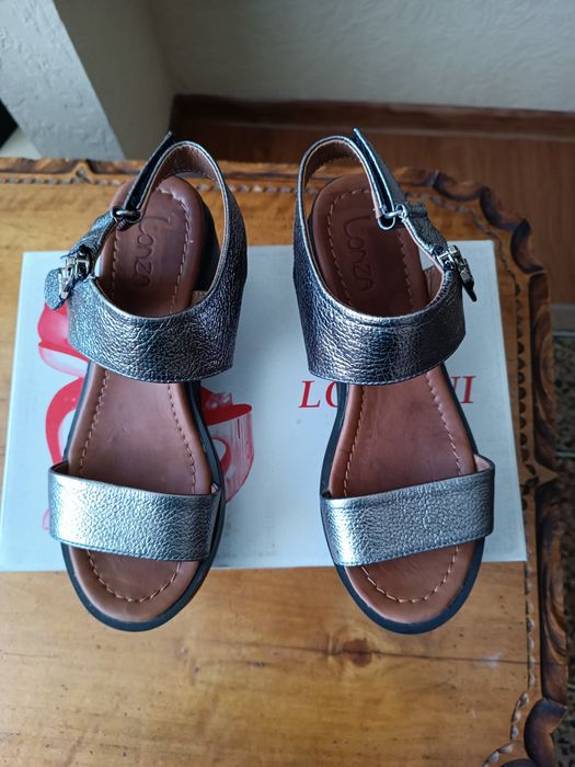 Босоніжки шкіряні 38р.