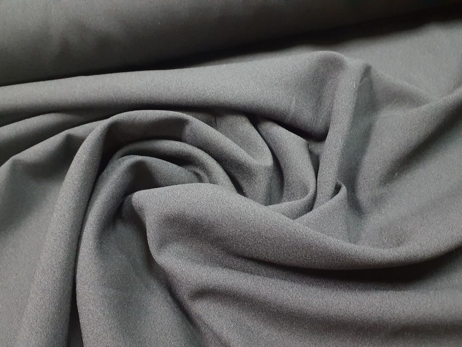 Tkanina czarna cieńsza szer.150 cm.