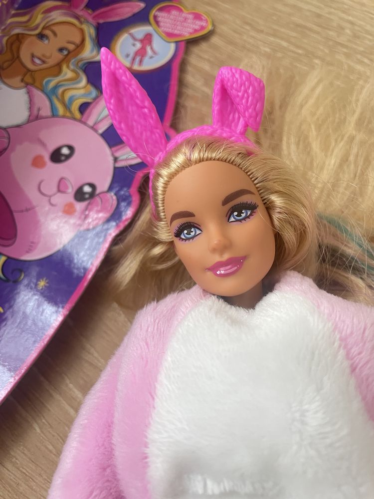 Лялька Барбі в костюмі кролика Cutie Reveal