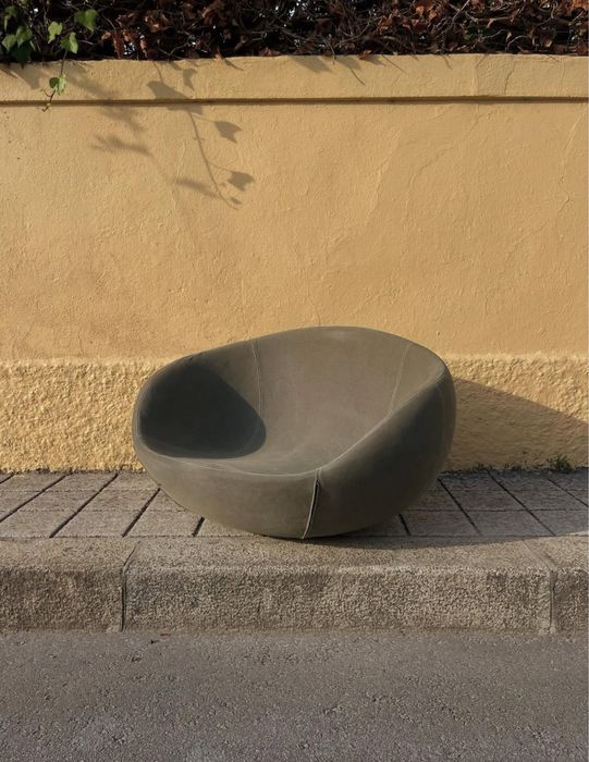 Cadeirão baloiço design italiano - Eero rocking chair