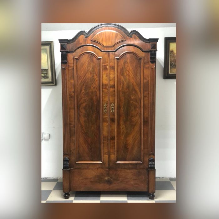 Шафа антикварна дерево шпон шкаф 3002
