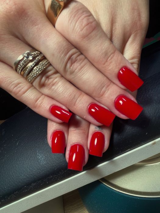 Маникюр/педикюр/