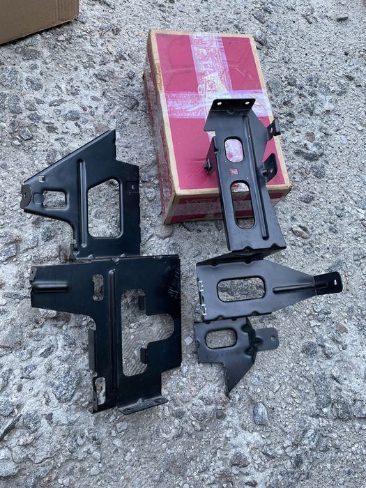 Крепление магнитолы/усилитель/навигации/CD и DVD привода BMW e46