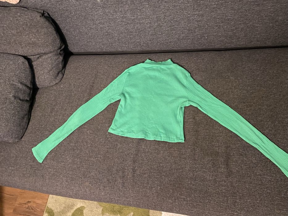 Crop top w kolorze zielonym