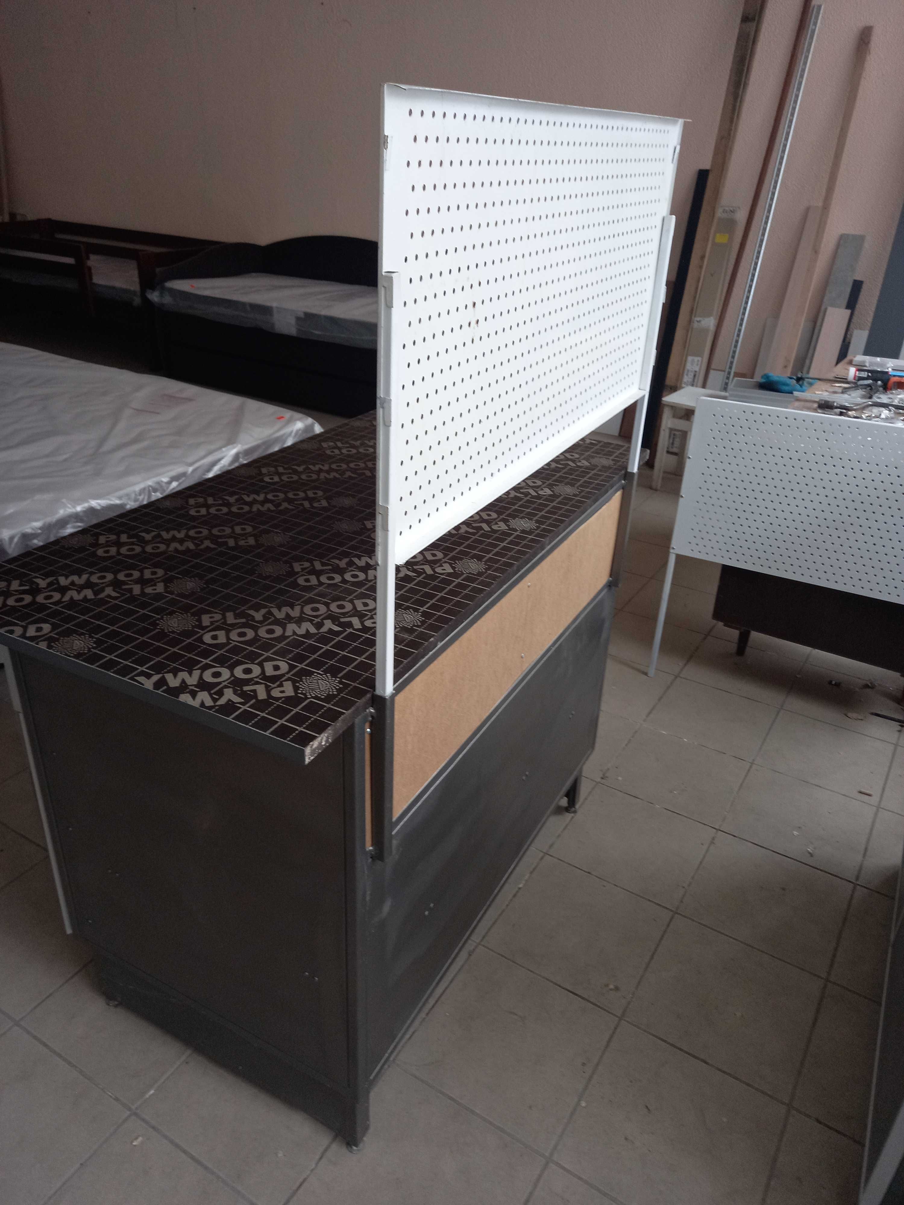 Продаю рабочий стол для гаража, мастерской.