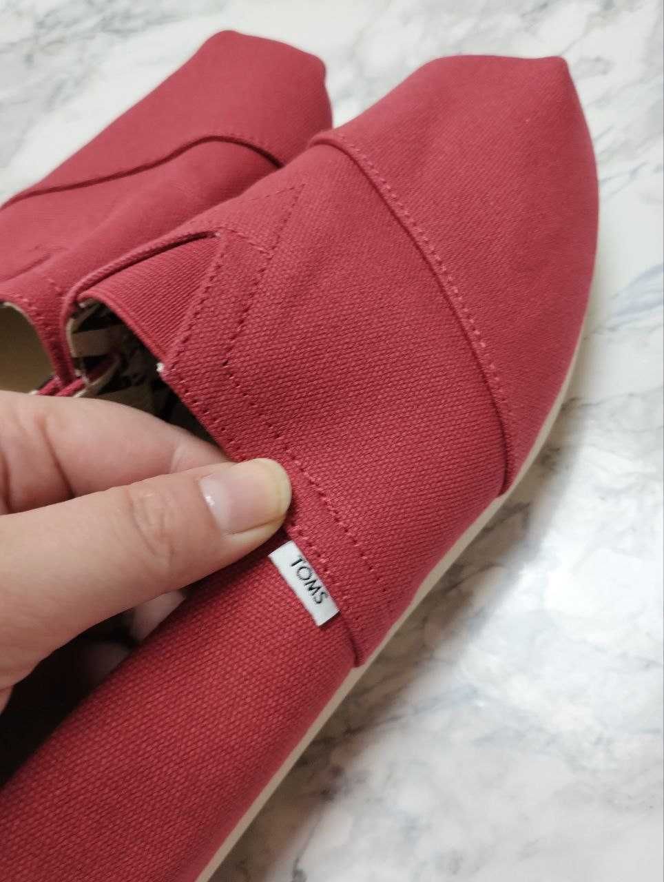 Мокасины, Эспадрильи Toms