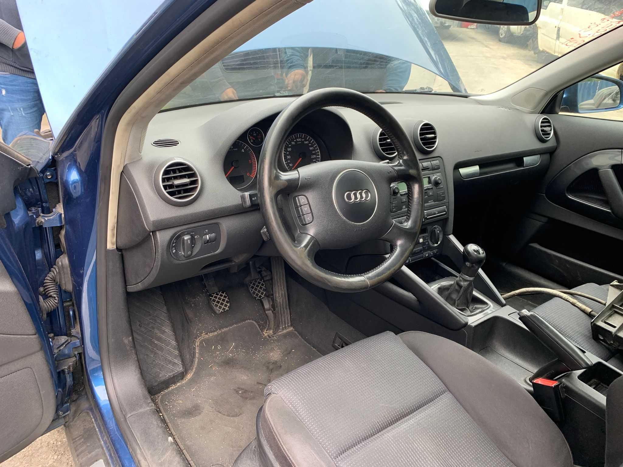 PARA PEÇAS AUDI A3 8P DE 2003