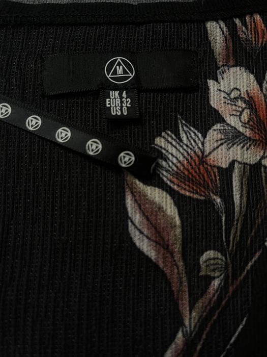 Накидка з квітковим розписом