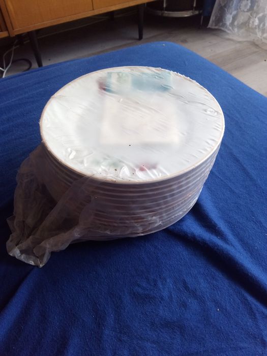 Talerze płytkie Włocławek, 19cm, oryginalne opakowanie, PRL, nowe!