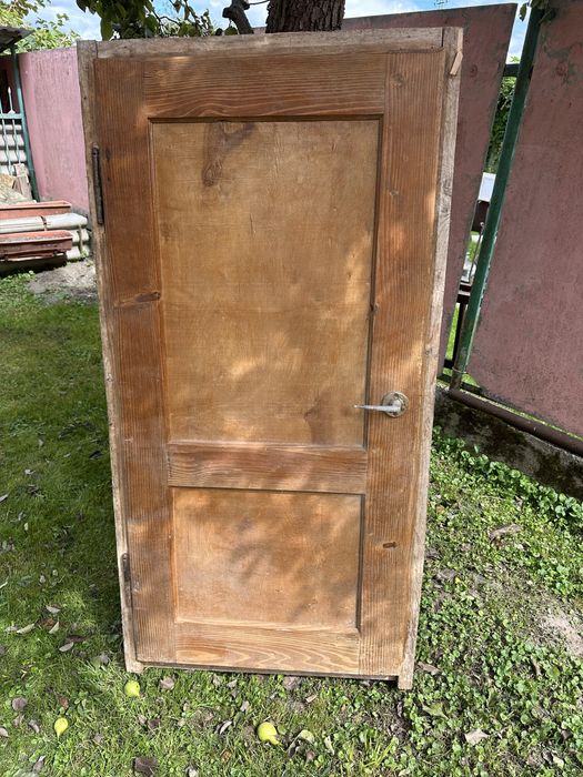 Двері міжкімнатні деревʼяні з коробкою