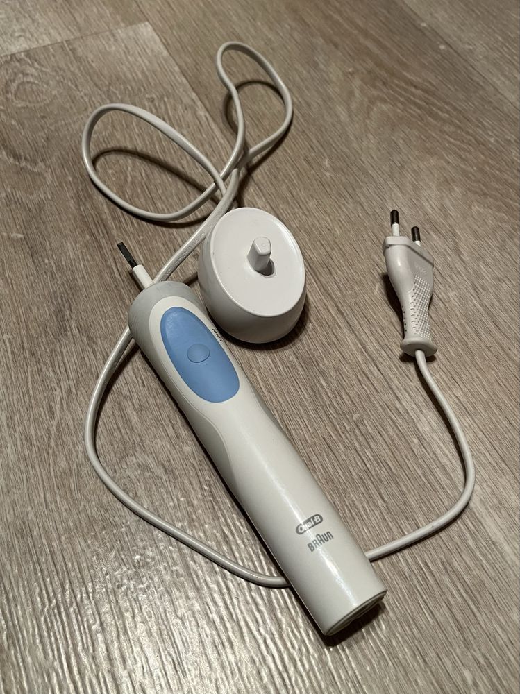 Szczoteczka elektryczna + ładowarka