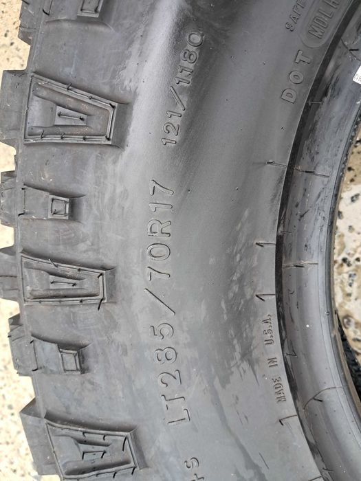 Резина всесезонна, 99%, 285/70 R17 Good Year Wrangler Duratrac (14992)