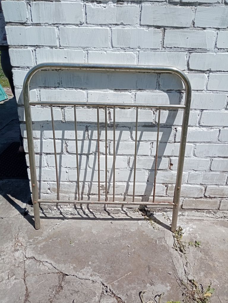Кровать железная